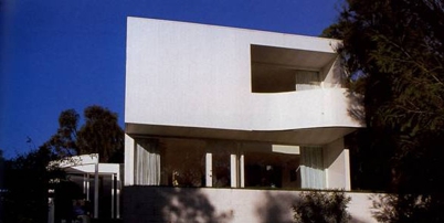 Living the modern photo of mike viney house thumb2